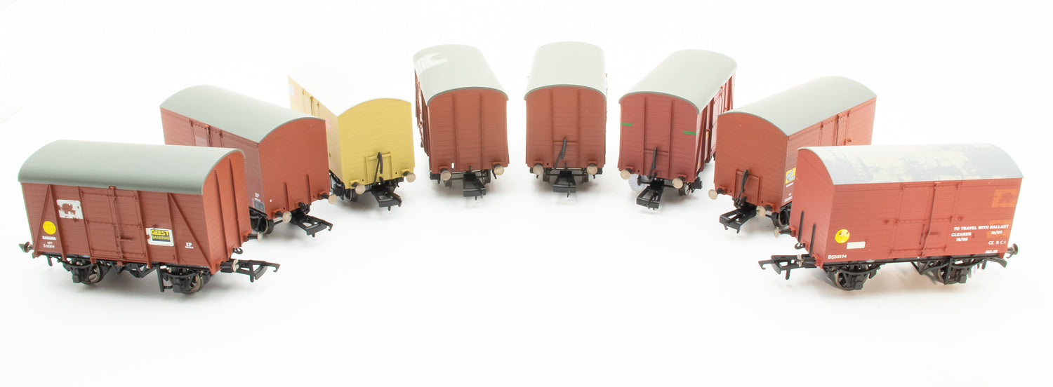 A Bunch of Banana Deco Samples Arrive